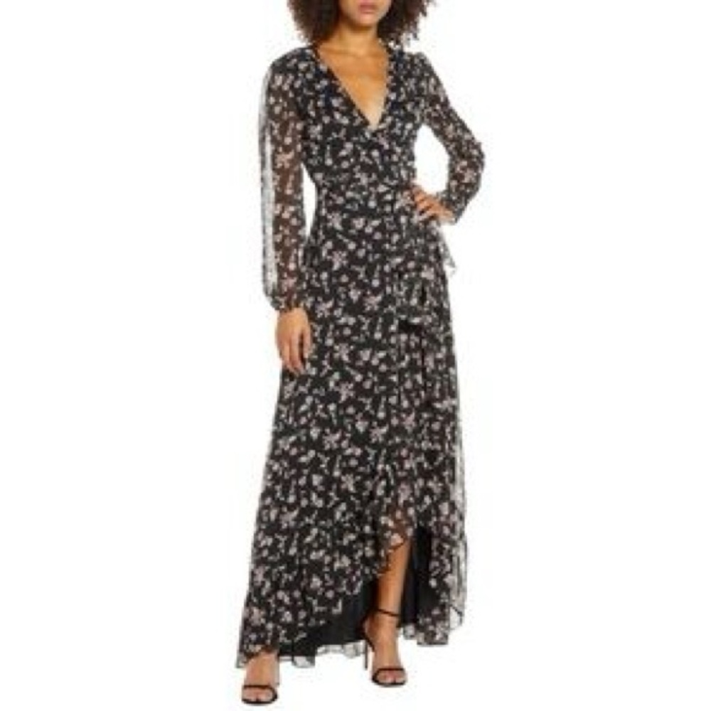NWOT WAYF Surplice V-Neck Floral Long Sleeve Wrap Dress Size small. Being a wrap